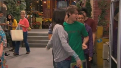normal_010 - Wizards Of Waverly Place - All About You-Niverse - Screencaps