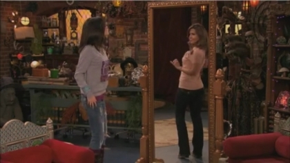 normal_038 - Wizards Of Waverly Place - All About You-Niverse - Screencaps