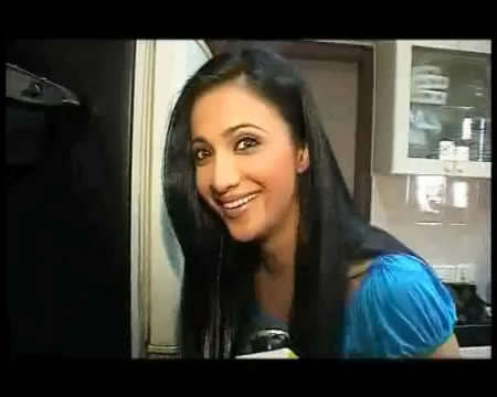 halwa1 - Shilpa Anand prepares Gajar ka halwa