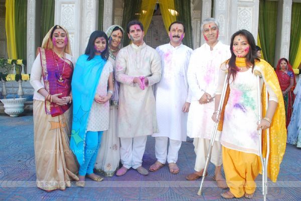 56805-naitik-with-his-family