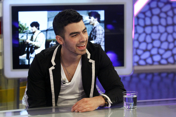 Joe+Jonas+Joe+Jonas+Visits+El+Hormiguero+Madrid+LCqvfhOCSlIl - Joe Jonas Visits El Hormiguero in Madrid