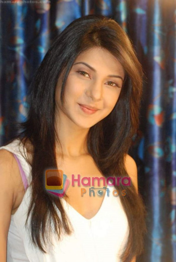 normal_Jennifer Winget at Cinevistaas Dill Mill Gaye celebrates 400 episodes in Kanjumarg on 5th Aug