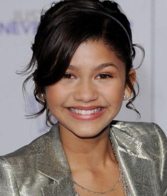 182666_179908255384875_160908707284830_362218_7251959_n - zendaya coleman
