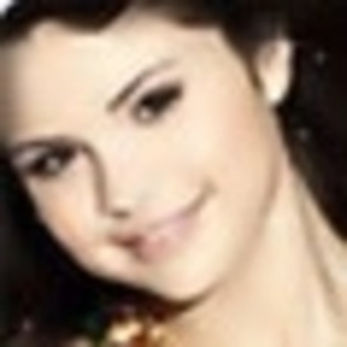 40236685_GYZSOWEEF - puzzel cu selena gomez