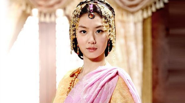 Eu sunt Heo Hwang -Ok si ea Heo Ah Hyo! - Doua printese  Filmul