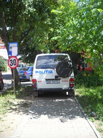 Politia urmareste "din umbra"