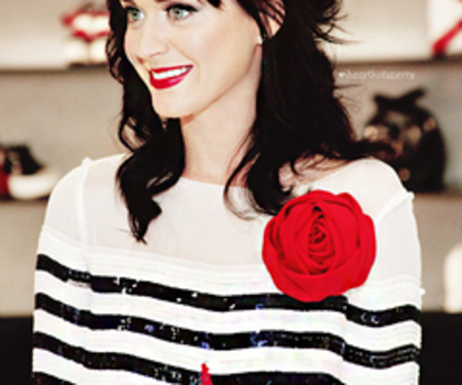 Primul episod se incheie aici . Ne vedem saptamana viitoare! Bye!