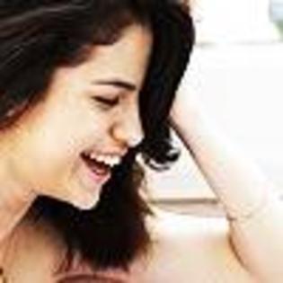 ki39RC684256-02 - Selena-Gomez