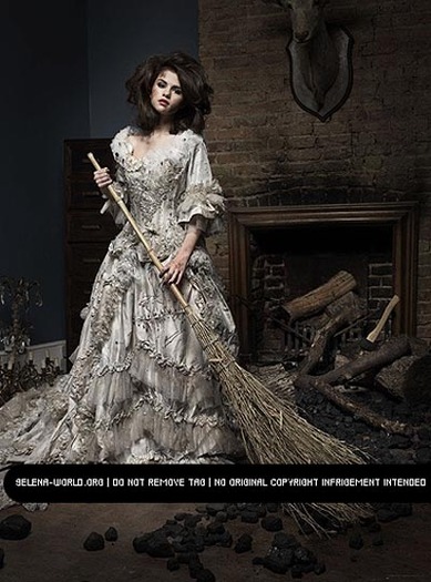 Selena-Gomez-Fairy-Tale-Cinderella