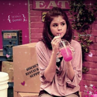 37165712_YGNTQPTBU - poze modificate cu Selena Gomez