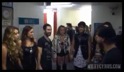 bscap0116 - Miley Backstage at Brisbane