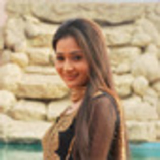 sara-khan-882810l-thumbnail_gallery