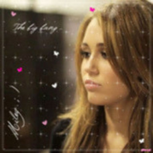 40151996_MWXSFLNRD - Miley Cyrus