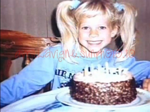 rare 07 - Avril - Lavigne - 20 - din - cele - mai - rare - poze - cu - Avril - Lavigne