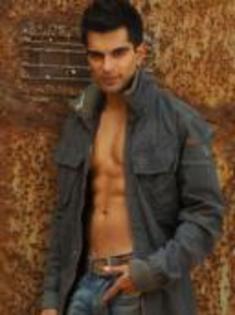 1-4594077-2731-t - Karan Singh Grover