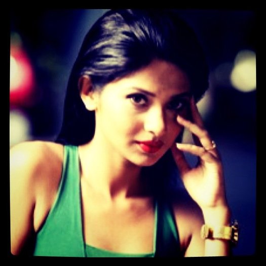 9F0Y7 - Jennifer Winget