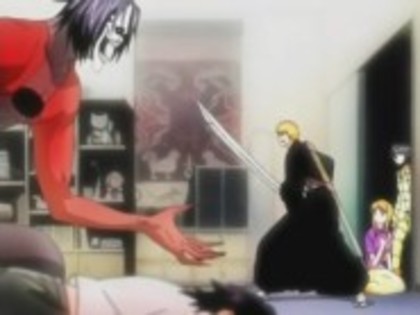 185px-Ichigo_Protects_Orihime_from_Acidwire