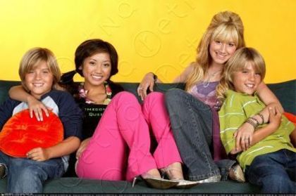 fr26lzioi9oul6if[1] - Zack And Cody Wallpapers