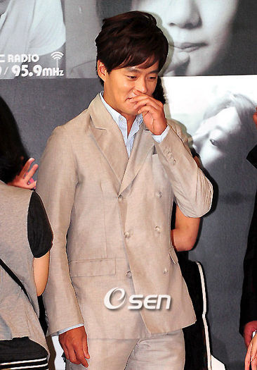 39431215_HETLISSNQ - a---lee seo jin---a