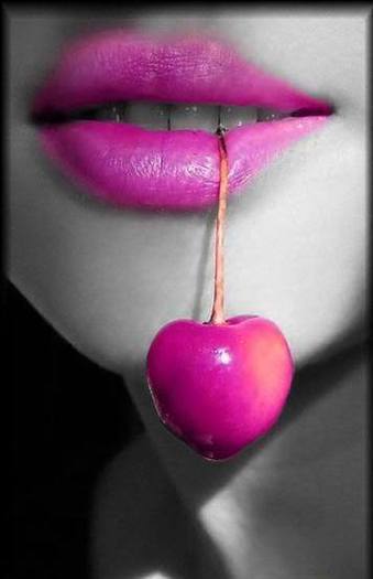 lips-lips-2-kiss-7517504-356-550 - Buze2