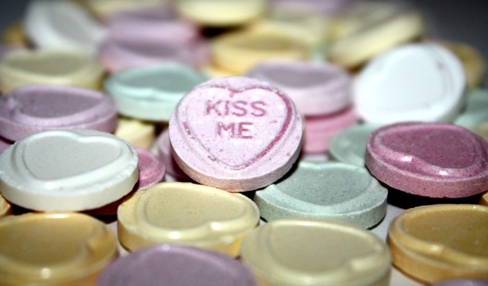 kiss-me-love-heart-1024x600 - Te iubesc-I love you