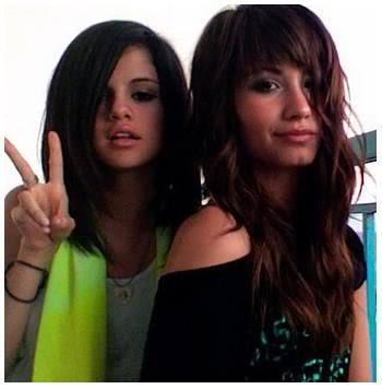SeLeNa si DeMi - Poze rare Selena si Demi
