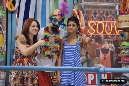 normal_selena-gomez-014 - Wizards Of Waverly Place - Misfortune at the Beach - Promotional Stills