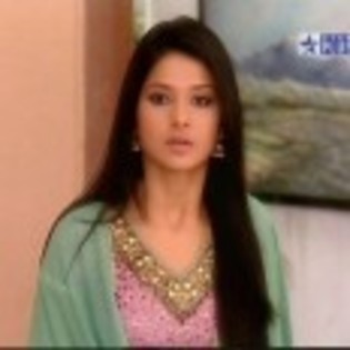 Jennifer_Winget_1260440787_3