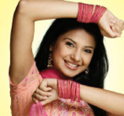 14 - Jennifer Winget