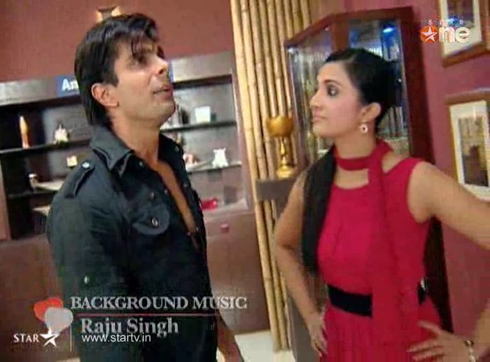 bhr2F - DILL MILL GAYYE KaSh as ArSh Hotel Lobby Scene Capz