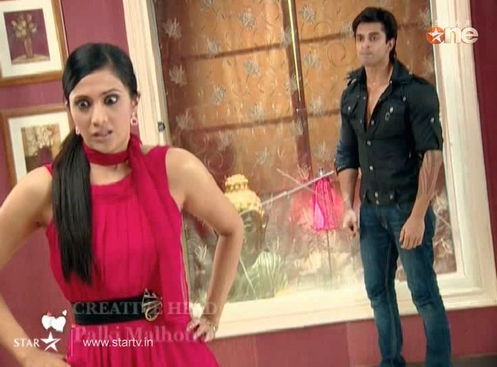 3cubL - DILL MILL GAYYE KaSh as ArSh Hotel Lobby Scene Capz