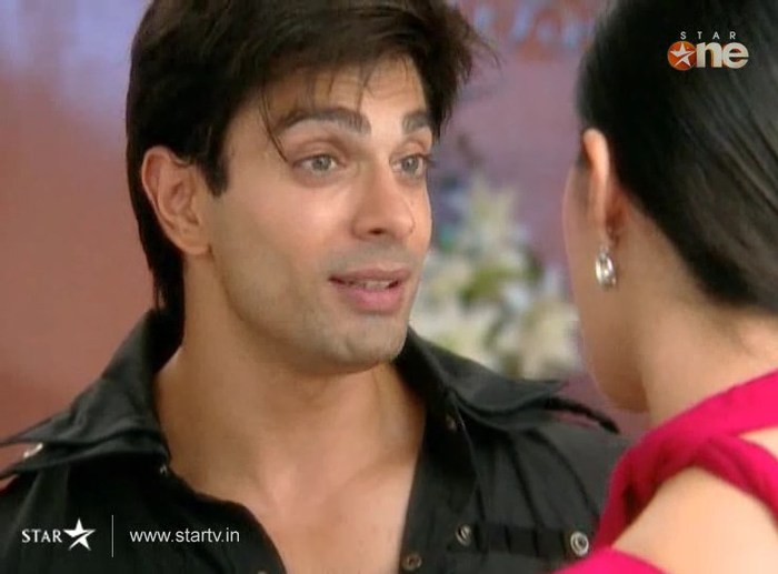bsk84 - DILL MILL GAYYE KaSh as ArSh Hotel Lobby Scene Capz