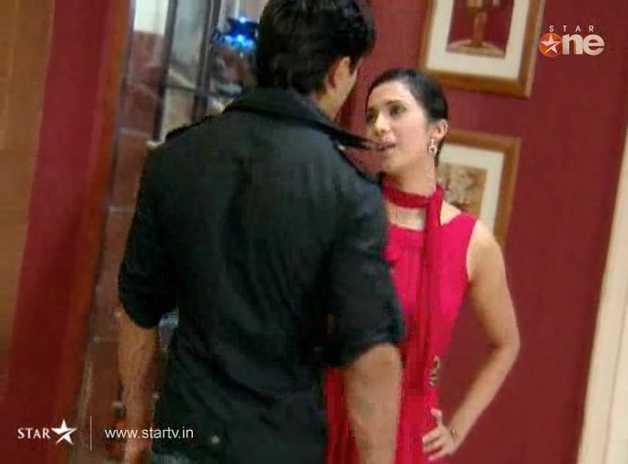 qpbGw - DILL MILL GAYYE KaSh as ArSh Hotel Lobby Scene Capz