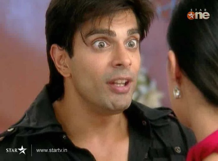 fYcmk - DILL MILL GAYYE KaSh as ArSh Hotel Lobby Scene Capz