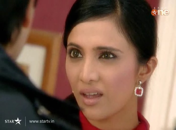 nqTKC - DILL MILL GAYYE KaSh as ArSh Hotel Lobby Scene Capz