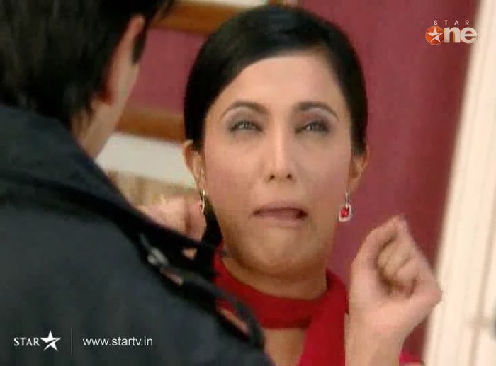 uXSBV - DILL MILL GAYYE KaSh as ArSh Hotel Lobby Scene Capz
