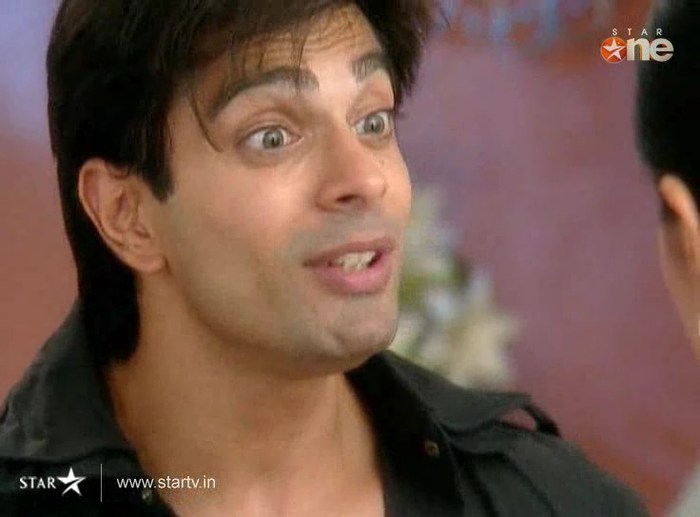 wqCM8 - DILL MILL GAYYE KaSh as ArSh Hotel Lobby Scene Capz