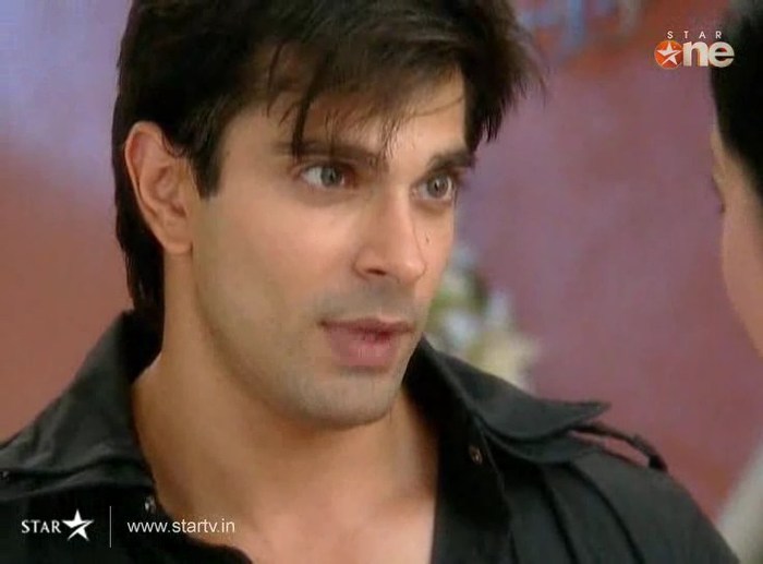 6vuDk - DILL MILL GAYYE KaSh as ArSh Hotel Lobby Scene Capz