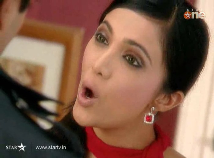 ubBb8 - DILL MILL GAYYE KaSh as ArSh Hotel Lobby Scene Capz