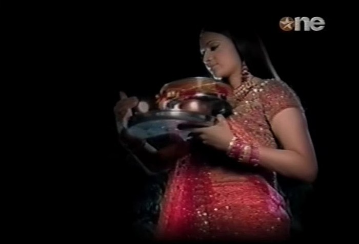 7 - DILL MILL GAYYE KaSh As AR The Most Cute Karwa Chauth Dream Kapz