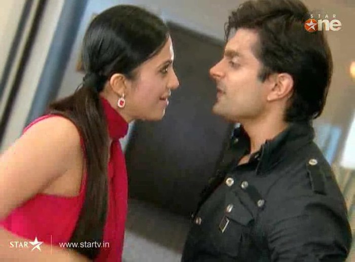 jQKsf - DILL MILL GAYYE KaSh as ArSh Hotel Lobby Scene Capz