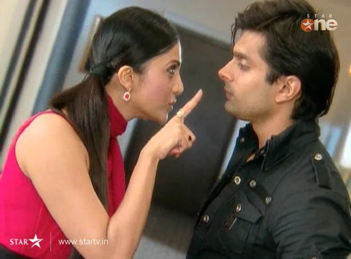 mgebF - DILL MILL GAYYE KaSh as ArSh Hotel Lobby Scene Capz