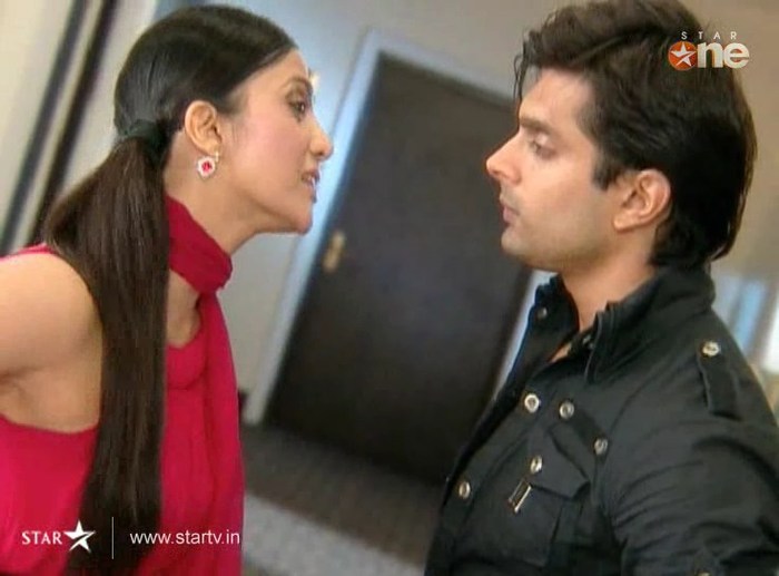 OkPh6 - DILL MILL GAYYE KaSh as ArSh Hotel Lobby Scene Capz