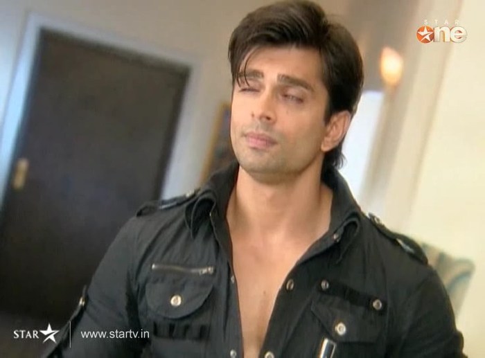 OP5PY - DILL MILL GAYYE KaSh as ArSh Hotel Lobby Scene Capz