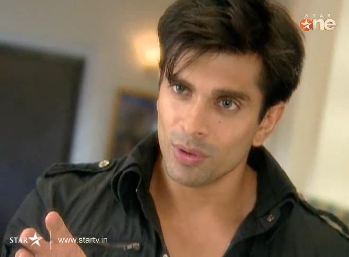 2tqcw - DILL MILL GAYYE KaSh as ArSh Hotel Lobby Scene Capz