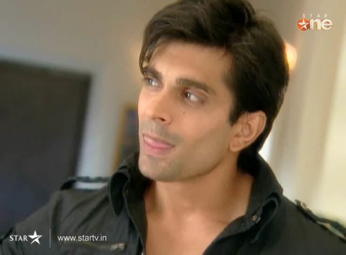 YdunW - DILL MILL GAYYE KaSh as ArSh Hotel Lobby Scene Capz