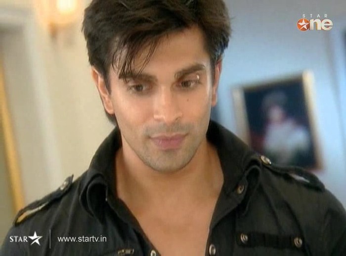 L9QBp - DILL MILL GAYYE KaSh as ArSh Hotel Lobby Scene Capz