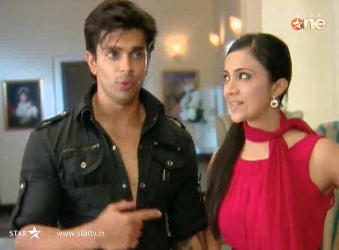 mBekd - DILL MILL GAYYE KaSh as ArSh Hotel Lobby Scene Capz