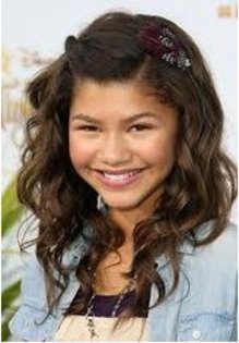 187810_131968473542703_4257007_n - poze cu zendaya janae coleman