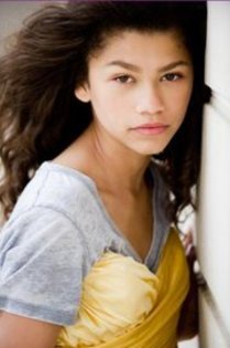 187831_144661022268114_6496425_n - poze cu zendaya janae coleman